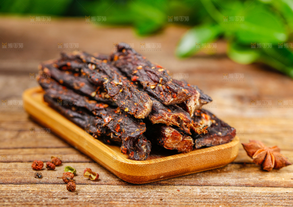 木底上的牛肉干