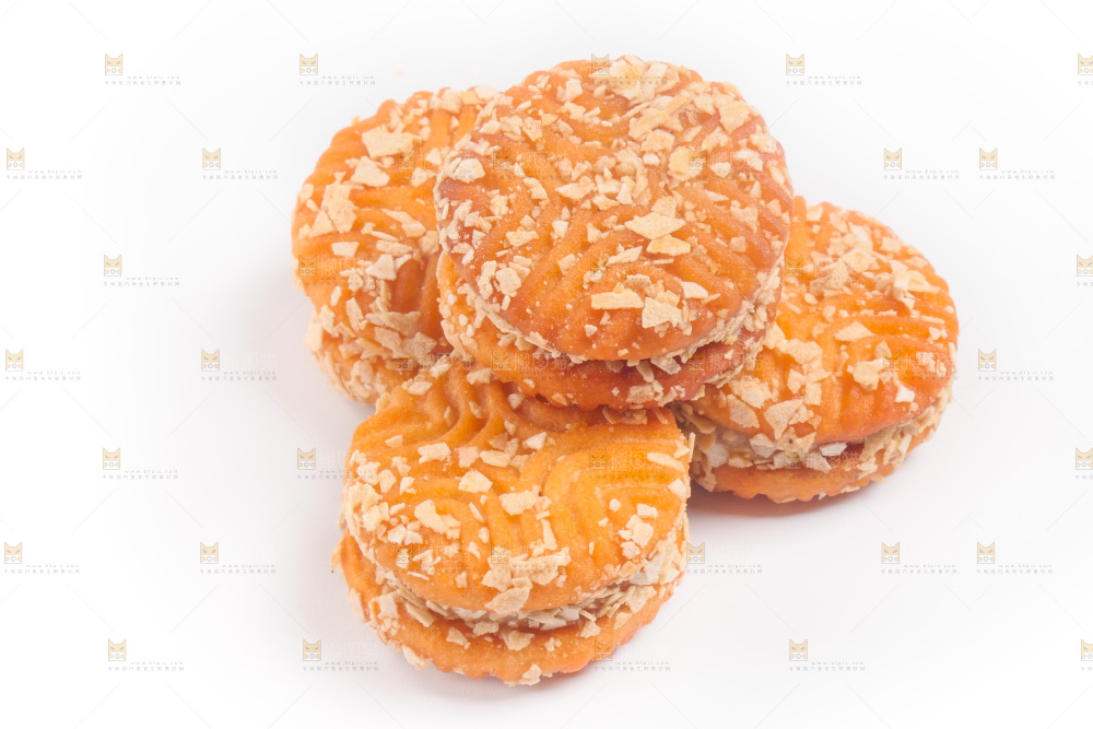 白底上的饼干