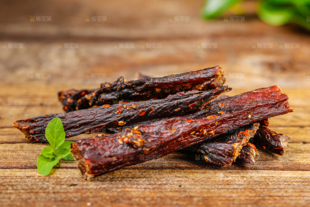 木底上的牛肉干