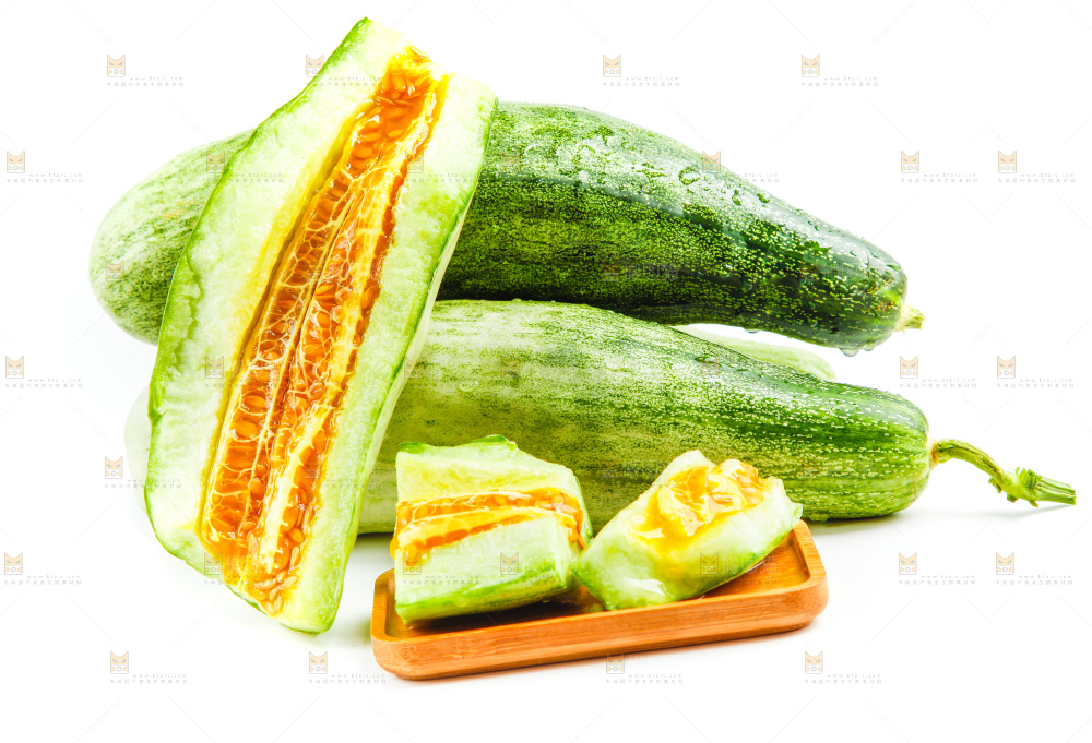 浅底上放着羊角蜜甜瓜