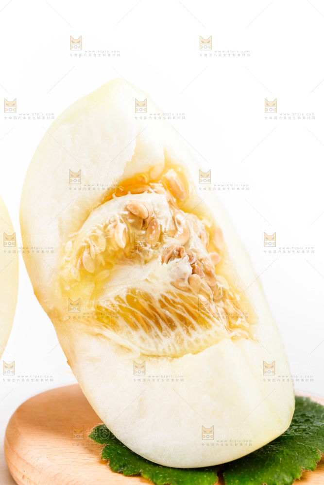 木板上的甜瓜
