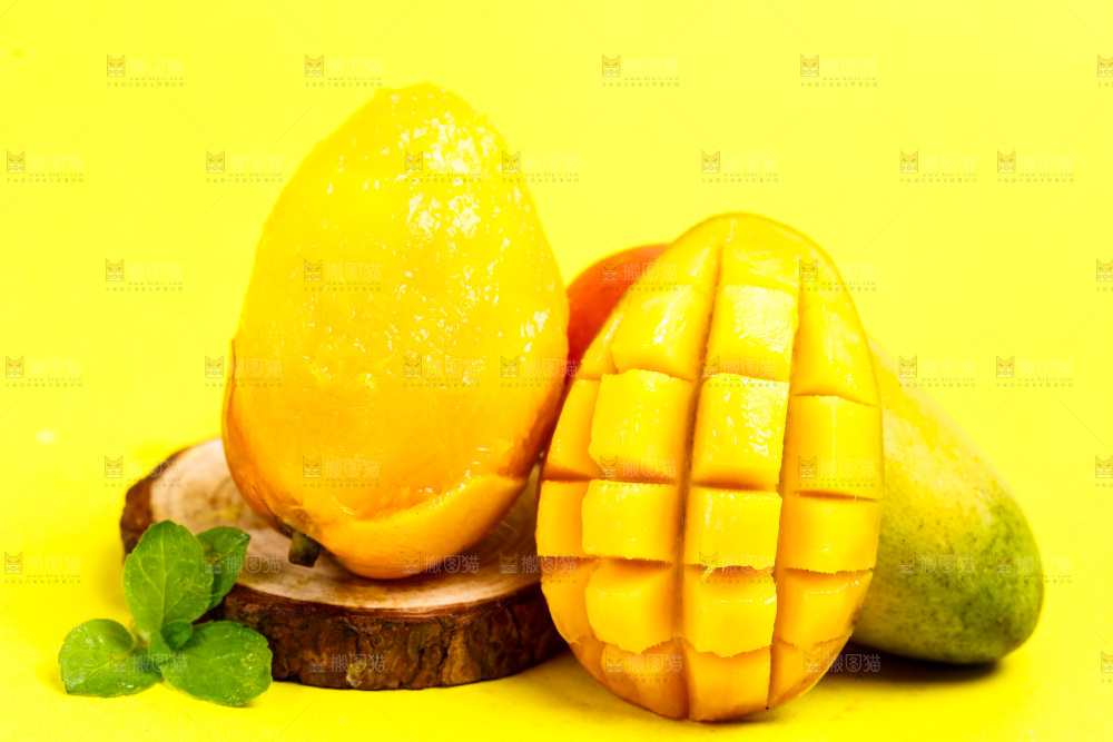 木板上放着海南贵妃芒