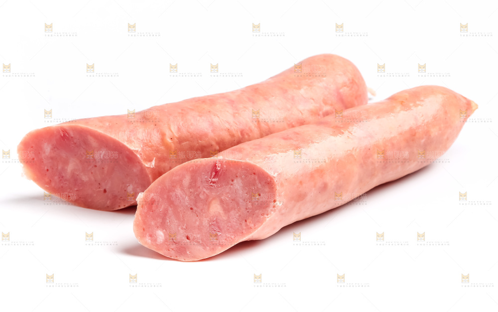 白底上摆放着肉肠