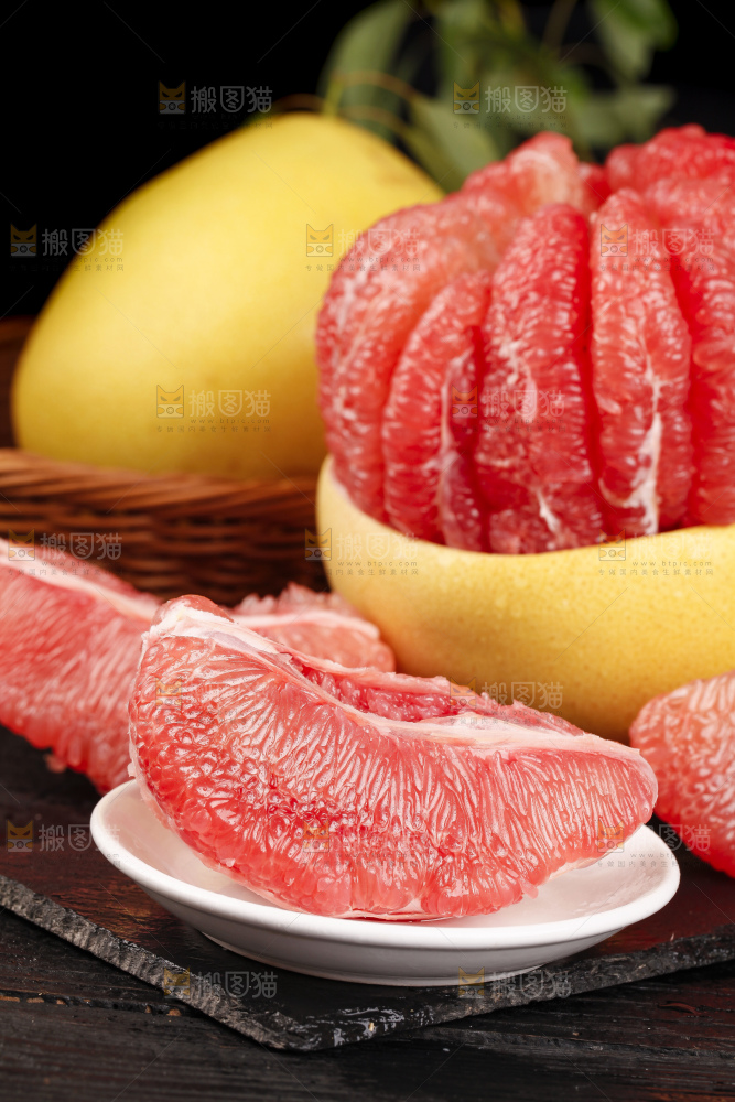 深底上的福建红心蜜柚