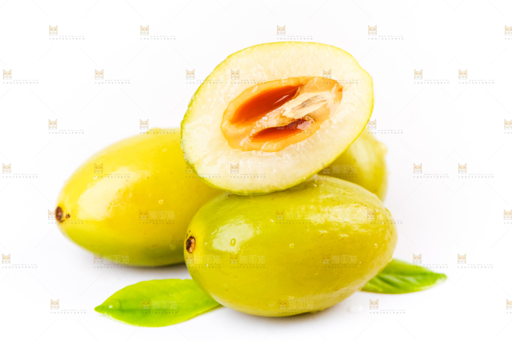 白底上放着橄榄