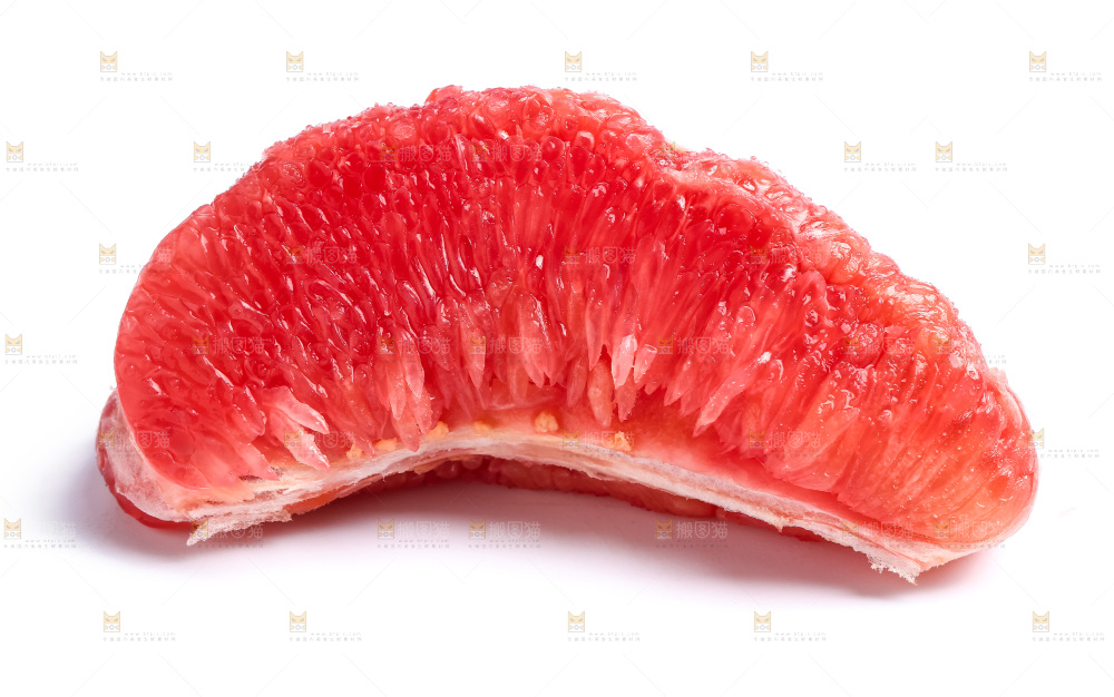 白底上放着红心柚子