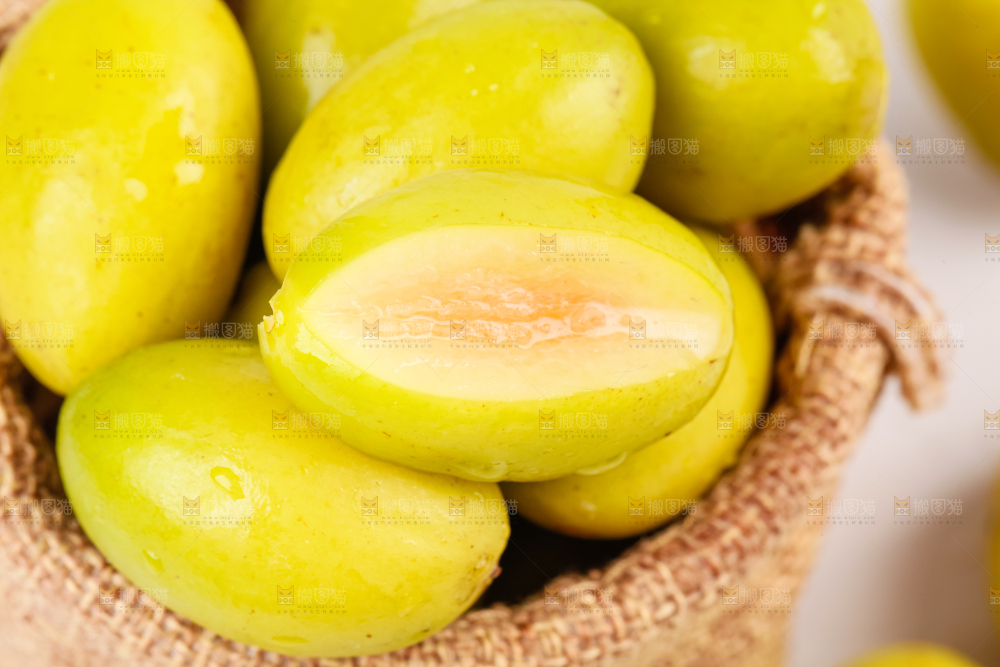 新鲜橄榄特写