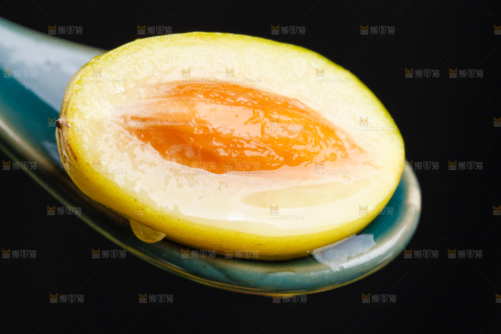 深底上的潮汕青橄榄