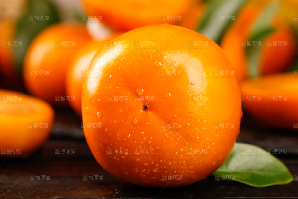 黑石板上的陕西脆柿子
