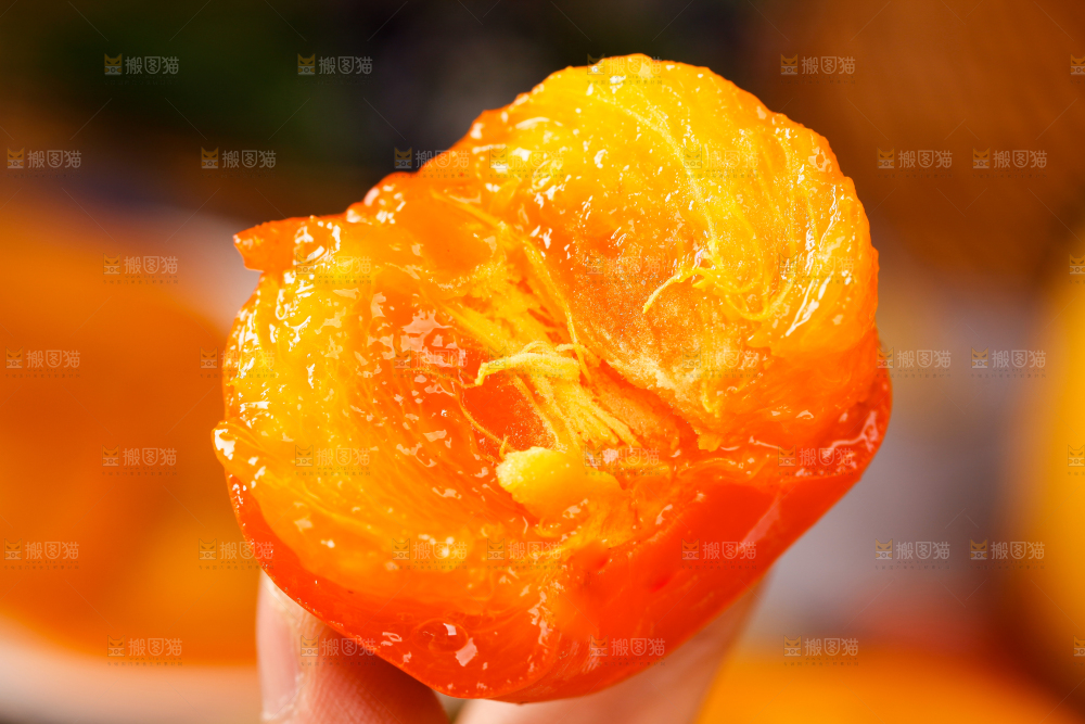 深底上的脆柿子