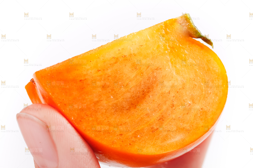 白底上的脆柿子