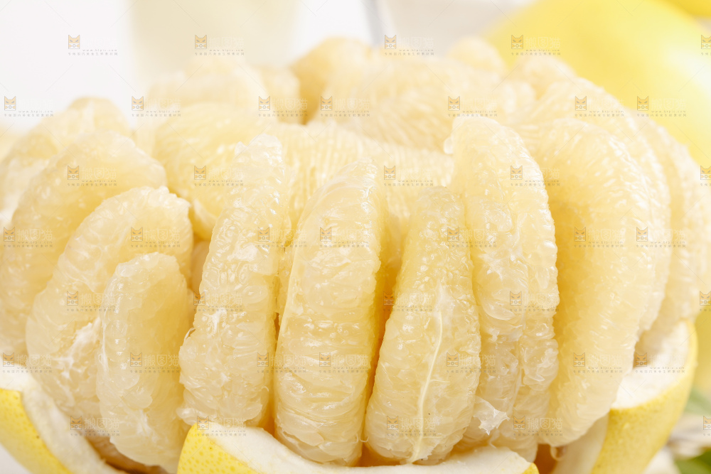 白底上的白心柚