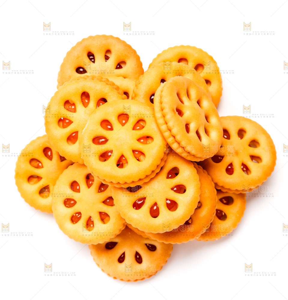 白底上放着果酱夹心饼