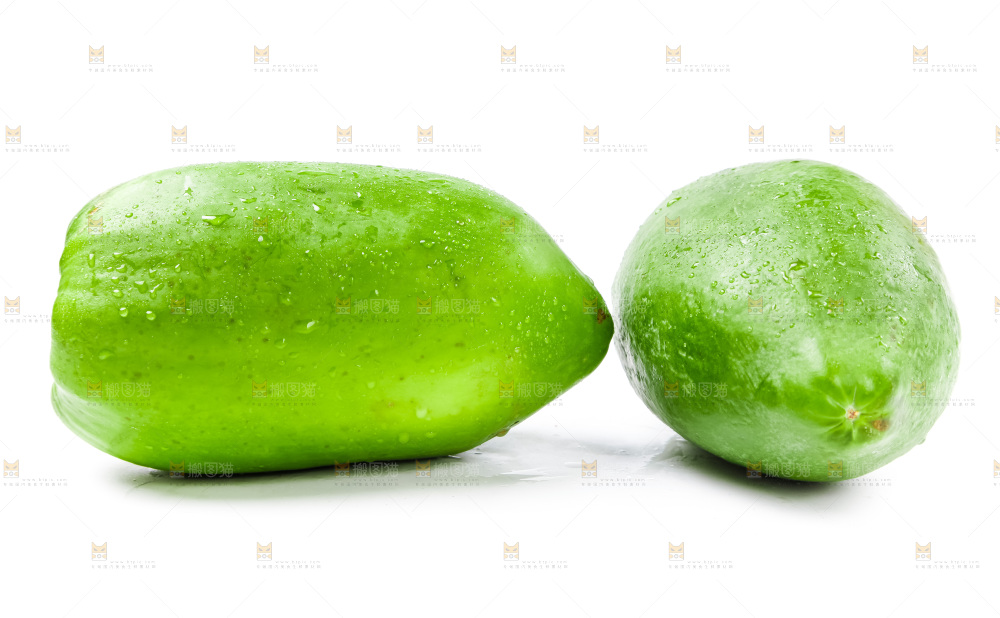 白底上放着青木瓜