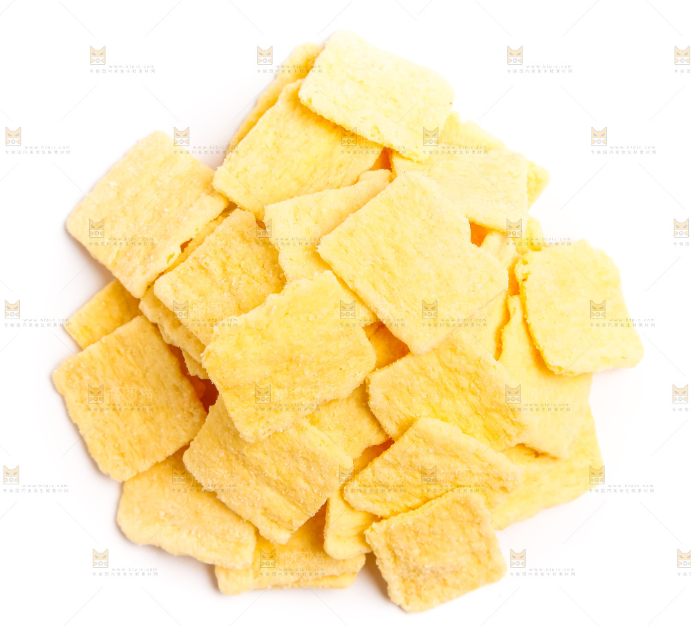 白底上放着锅巴