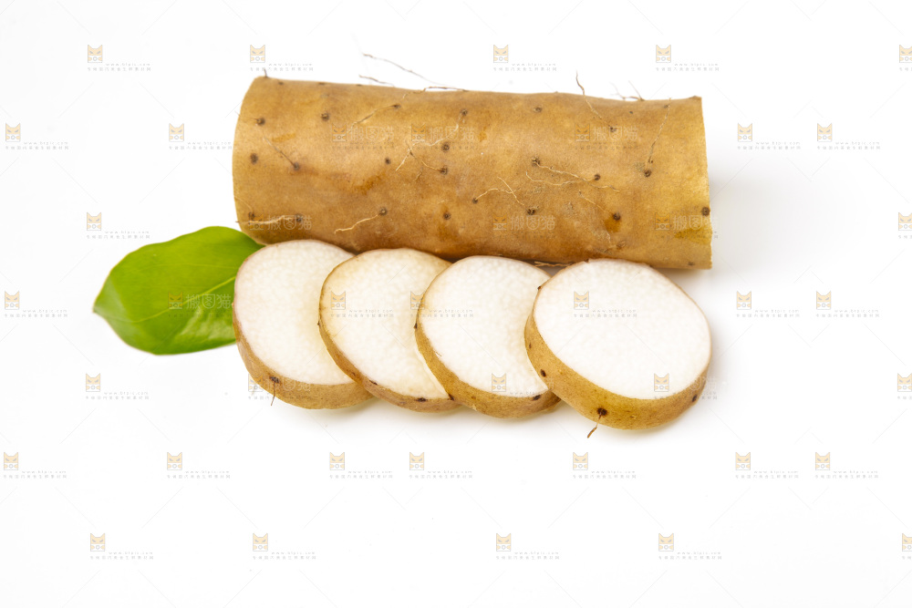 浅底上的新鲜山药