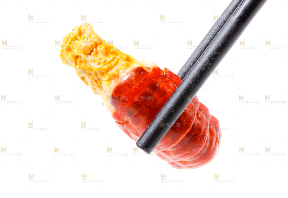 筷子上夹着龙虾尾