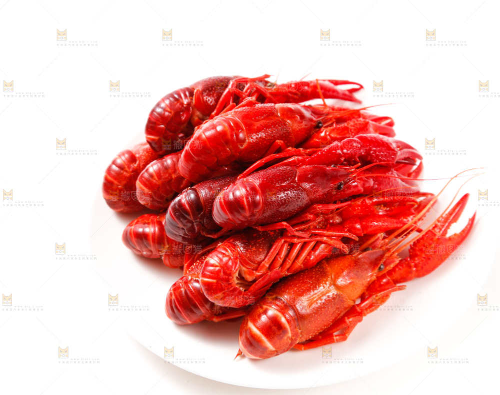 盘子里的清蒸小龙虾