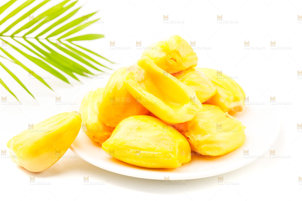 碟子里装着海南菠萝蜜