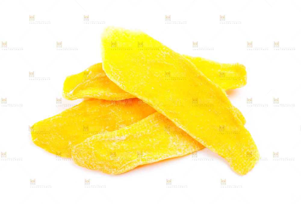 白底上放着芒果干片