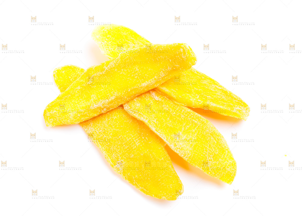 白底上放着芒果干片