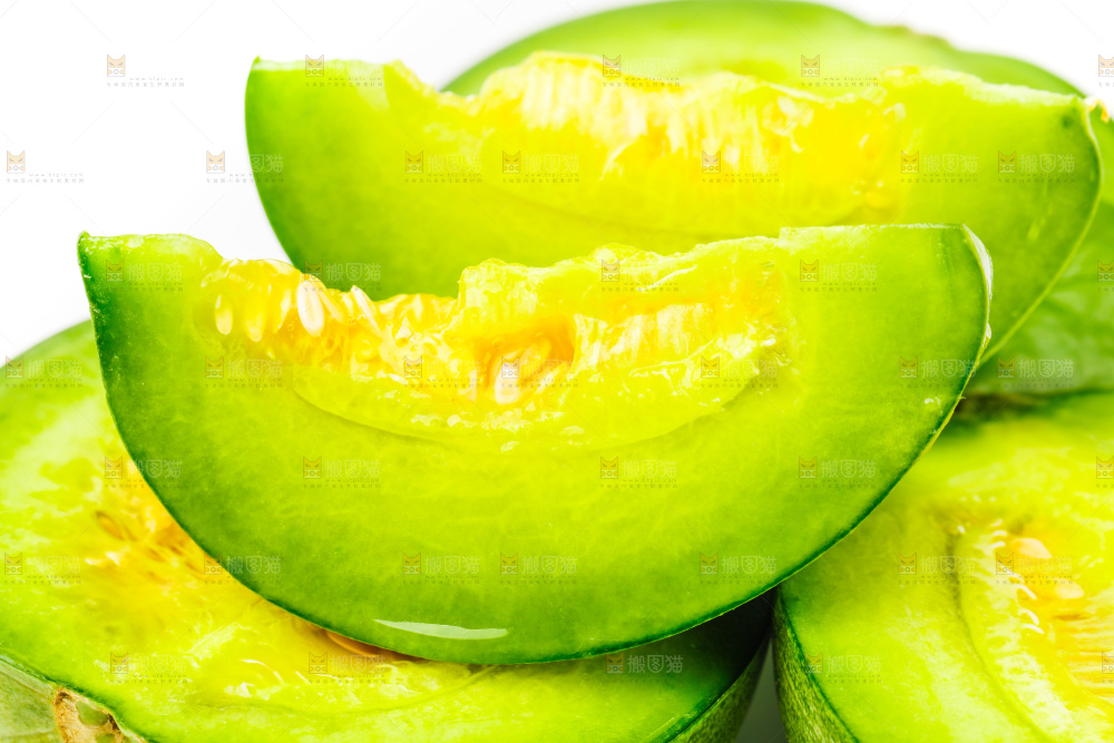 白底上放着绿宝甜瓜