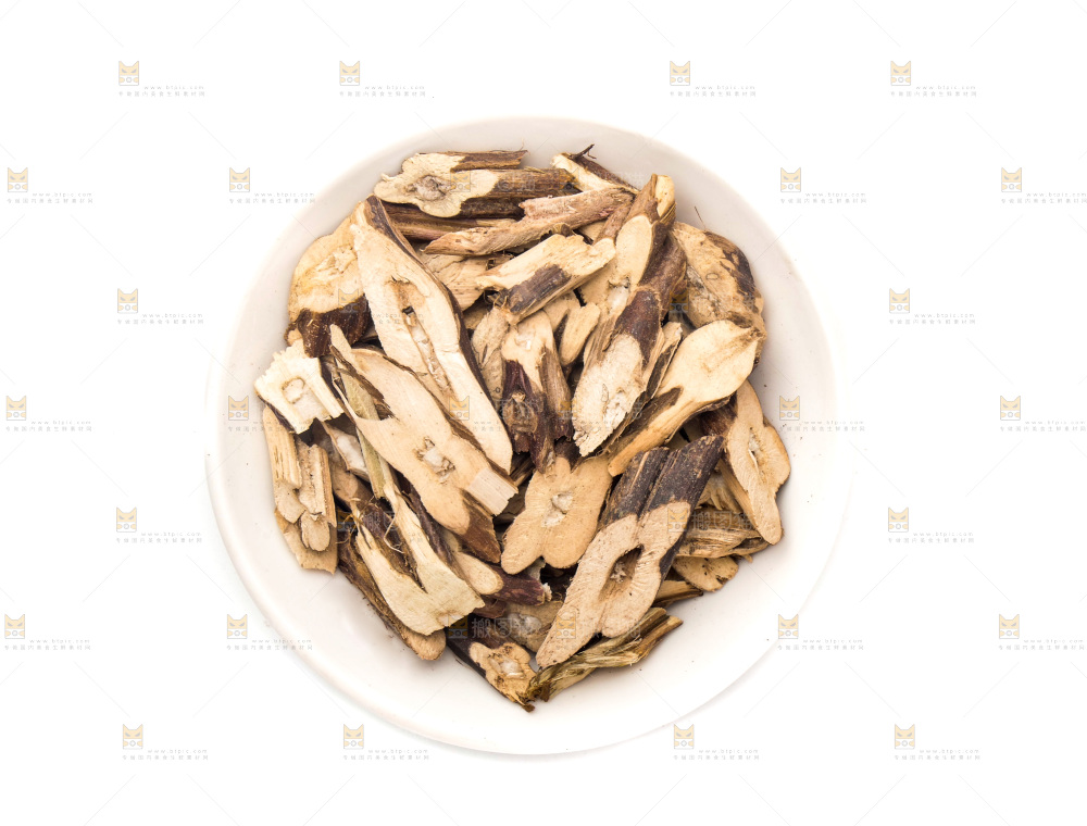 盘子里的紫苏根