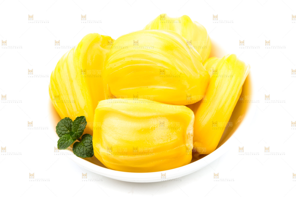 碟子里装着黄肉菠萝蜜