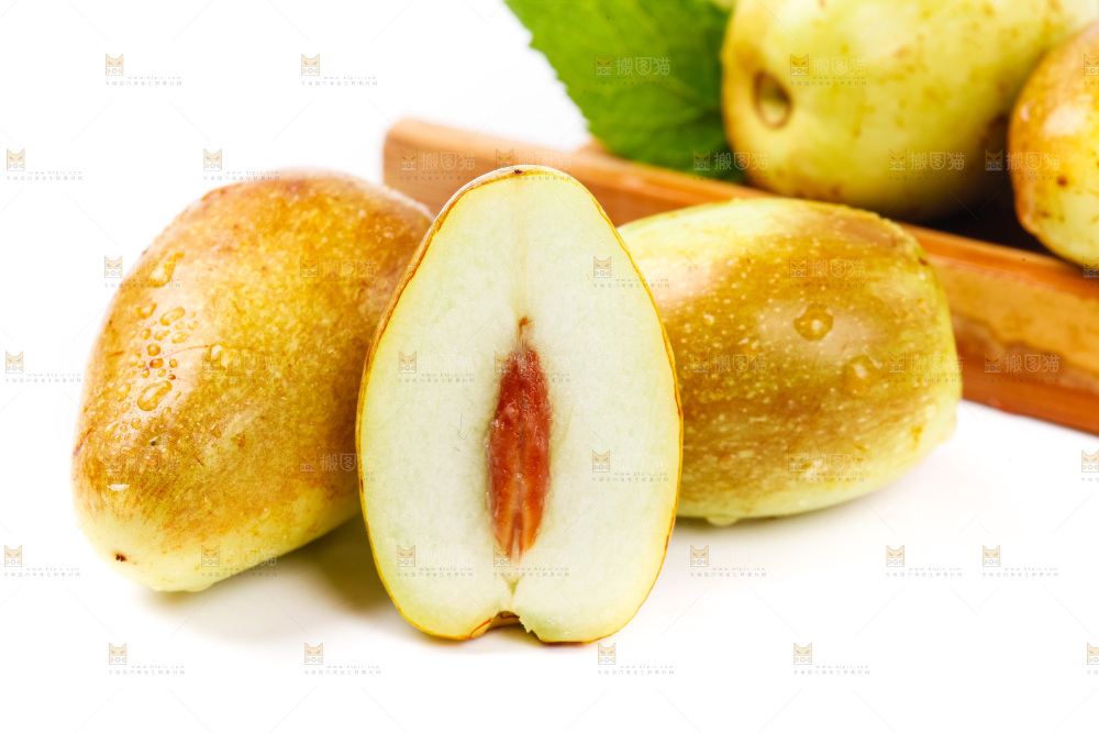 白底上摆放着脆枣
