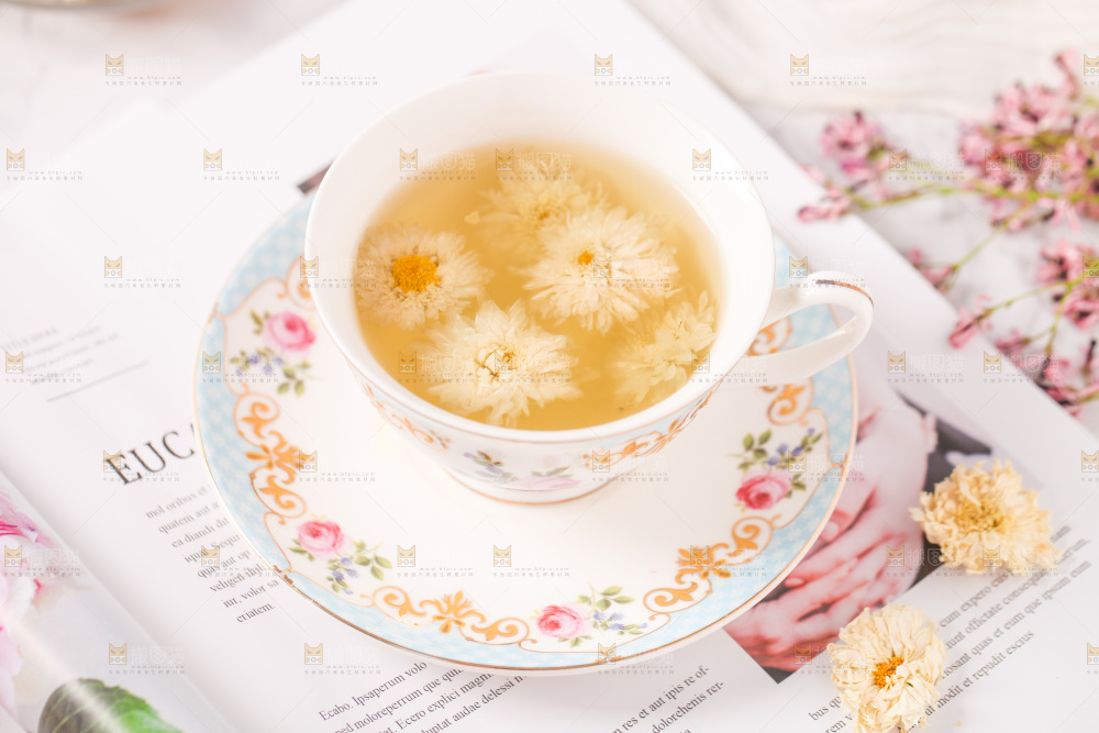 书上的一杯杭白菊花茶