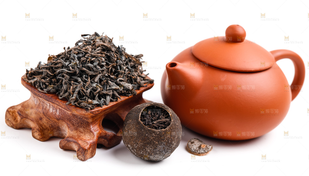 碟子里装着茶叶