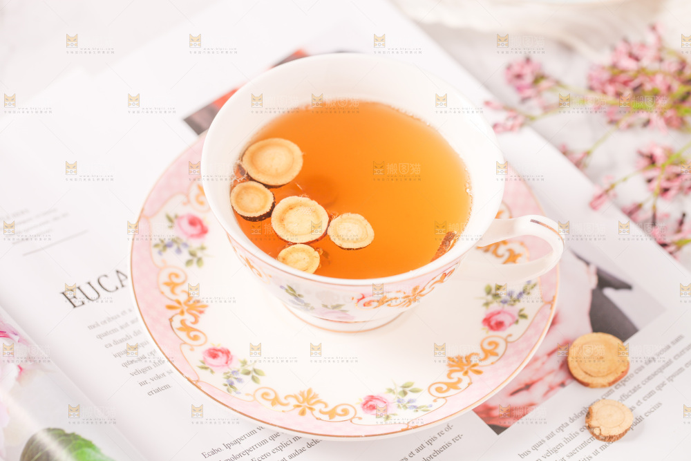 一杯甘草片泡茶