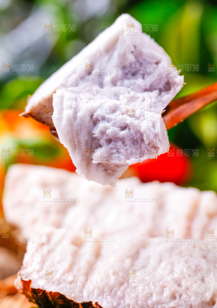 勺子上的芋头果肉