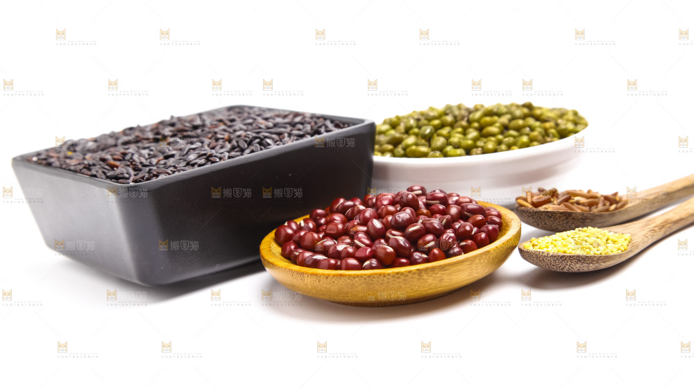 白底上的五谷食材组合