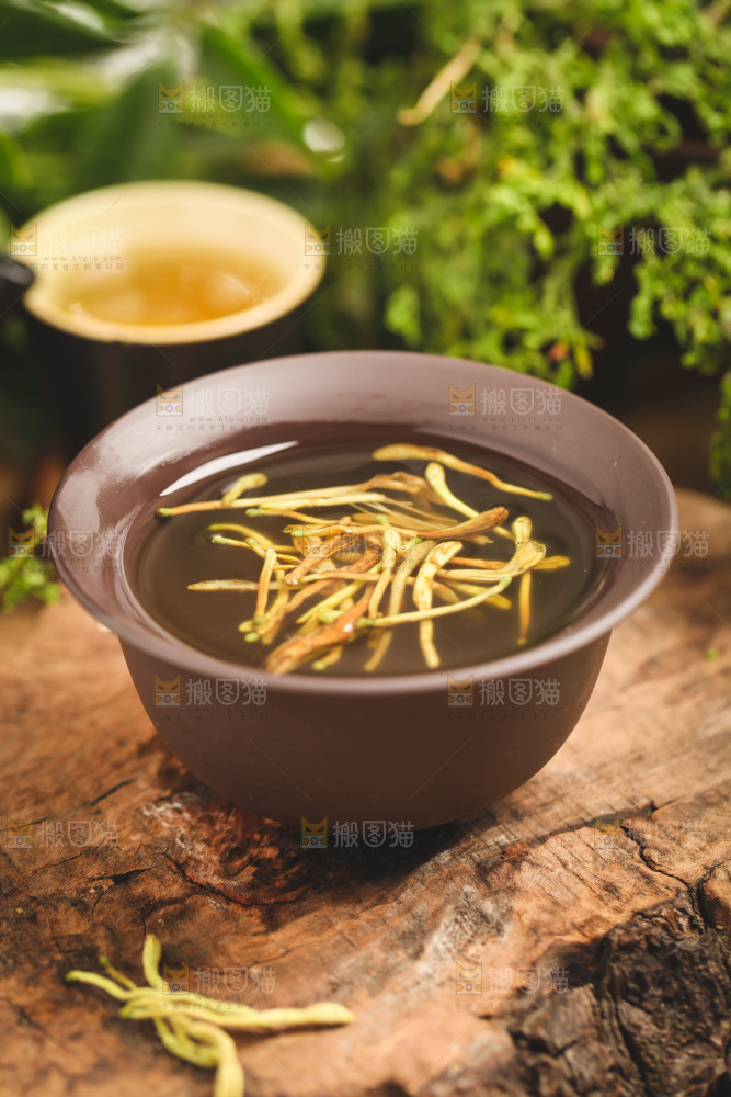 一杯金银花茶