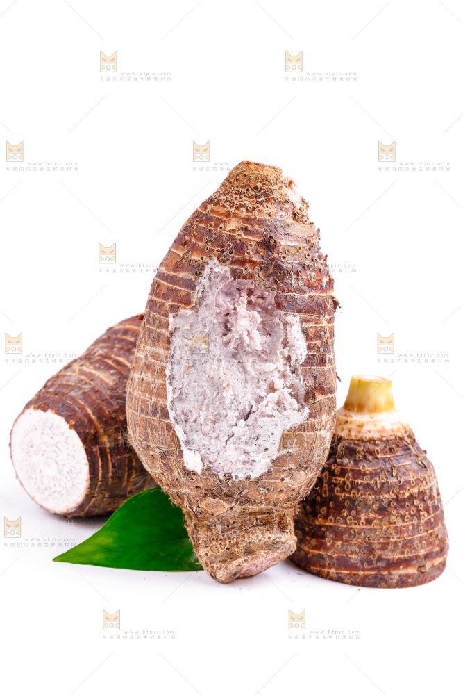 白底上摆放着几个香芋
