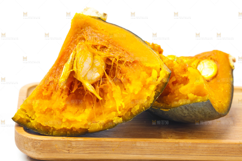 木盒里装着贝贝南瓜