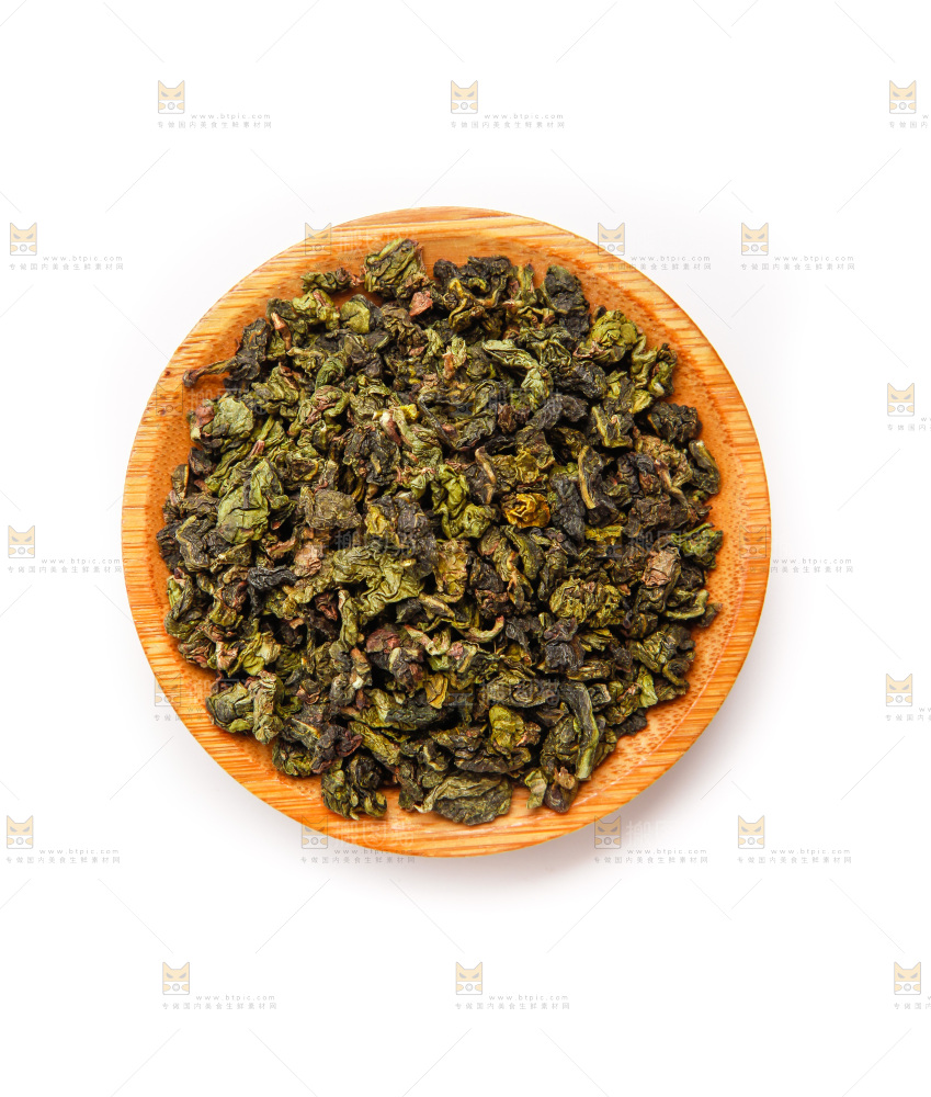 盘子里装着乌龙茶