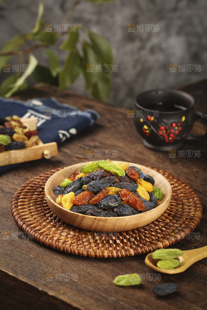 一盘混合葡萄干
