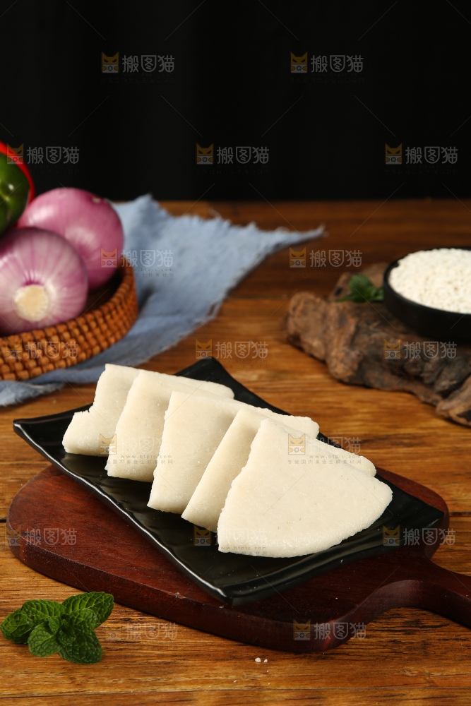 一盘糯米糍粑