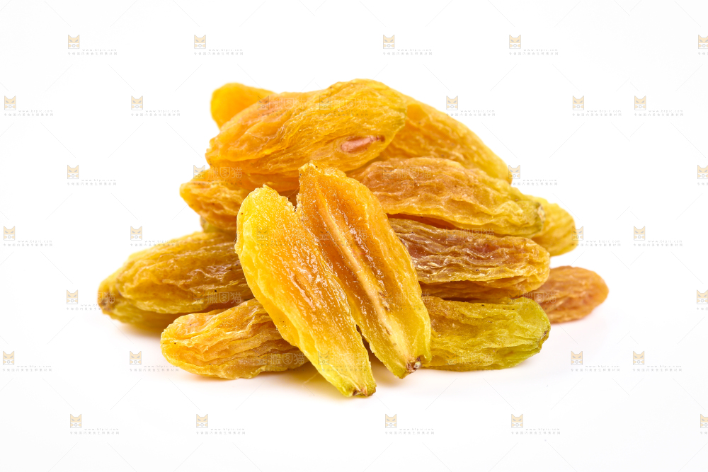 一堆新疆树上黄葡萄干