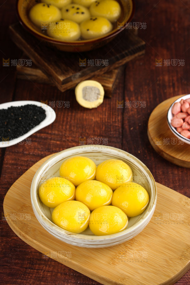 一盘黄米汤圆