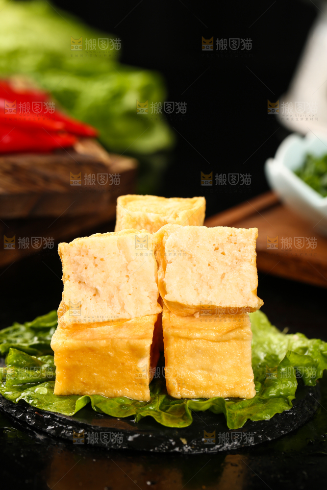 一堆火锅食材鱼豆腐