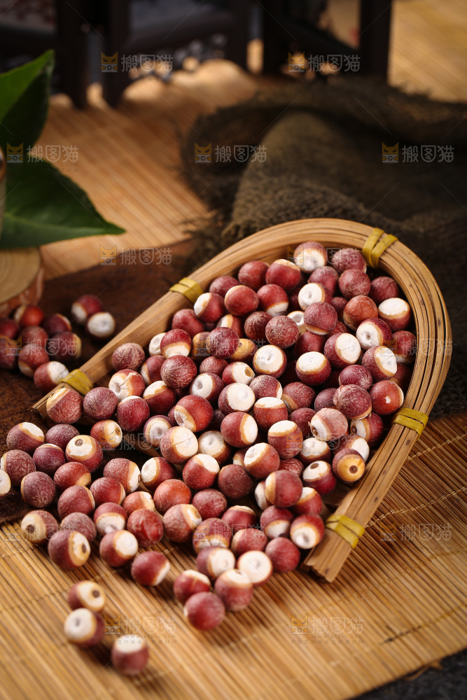 簸箕里的芡实