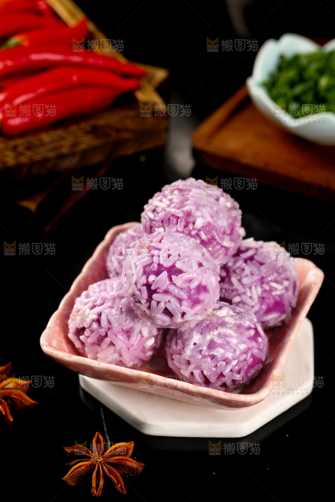 一盘紫薯丸子