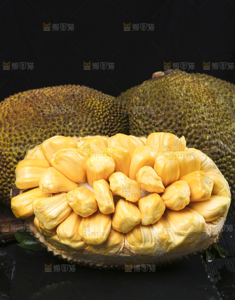 一堆黄肉菠萝蜜