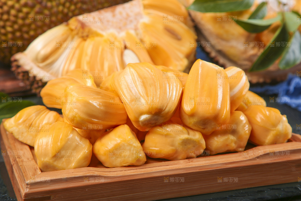 一盘红肉菠萝蜜