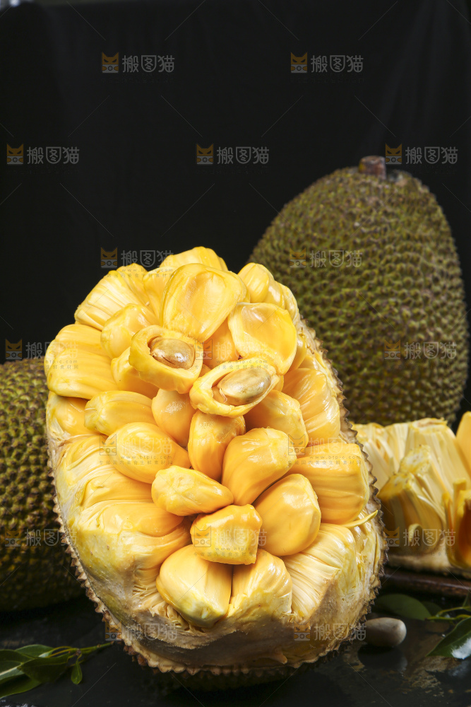 一堆黄肉菠萝蜜
