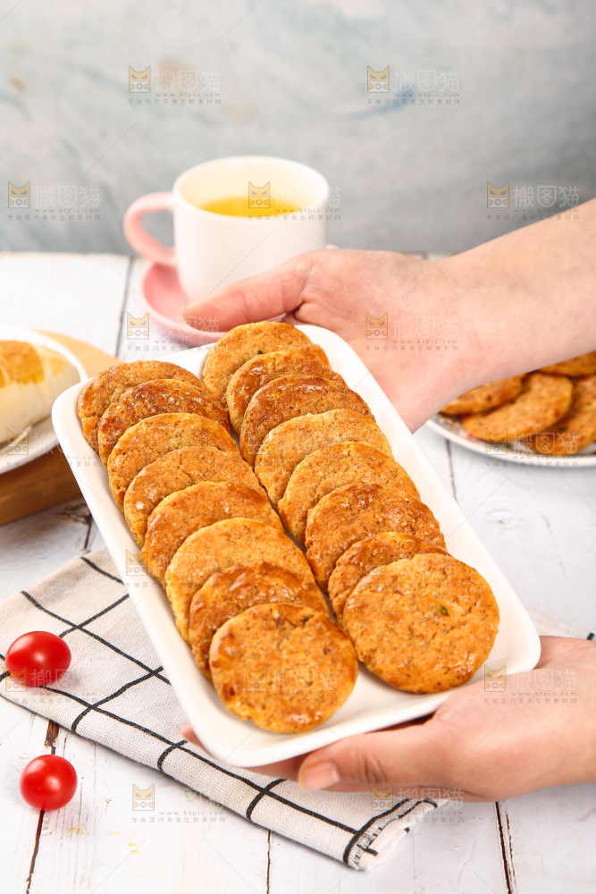 一盘手工鸡仔饼