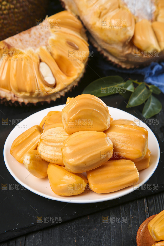 一盘红肉菠萝蜜